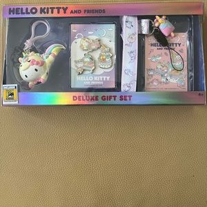 Comic Con 2022 Exclusive Hello Kitty Deluxe Gift Set
